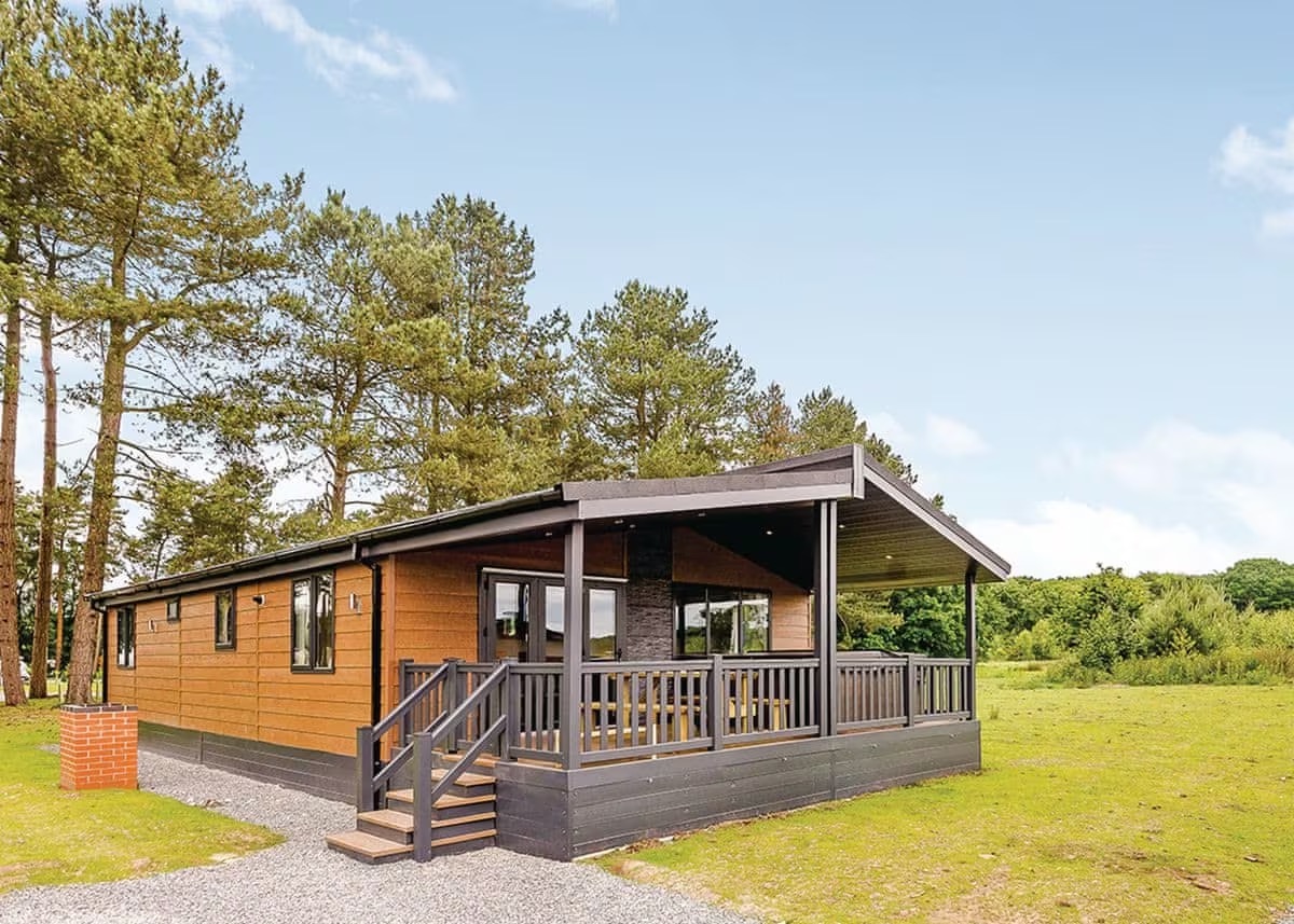 Woodhall Country Park – award-winning holiday park and nature retreat in Lincolnshire, UK