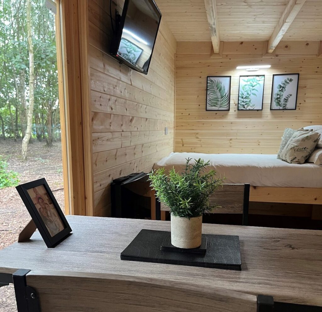 Woodhall Country Park – award-winning holiday park and nature retreat in Lincolnshire, UK