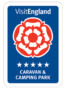 Woodhall Country Park – award-winning holiday park and nature retreat in Lincolnshire, UK